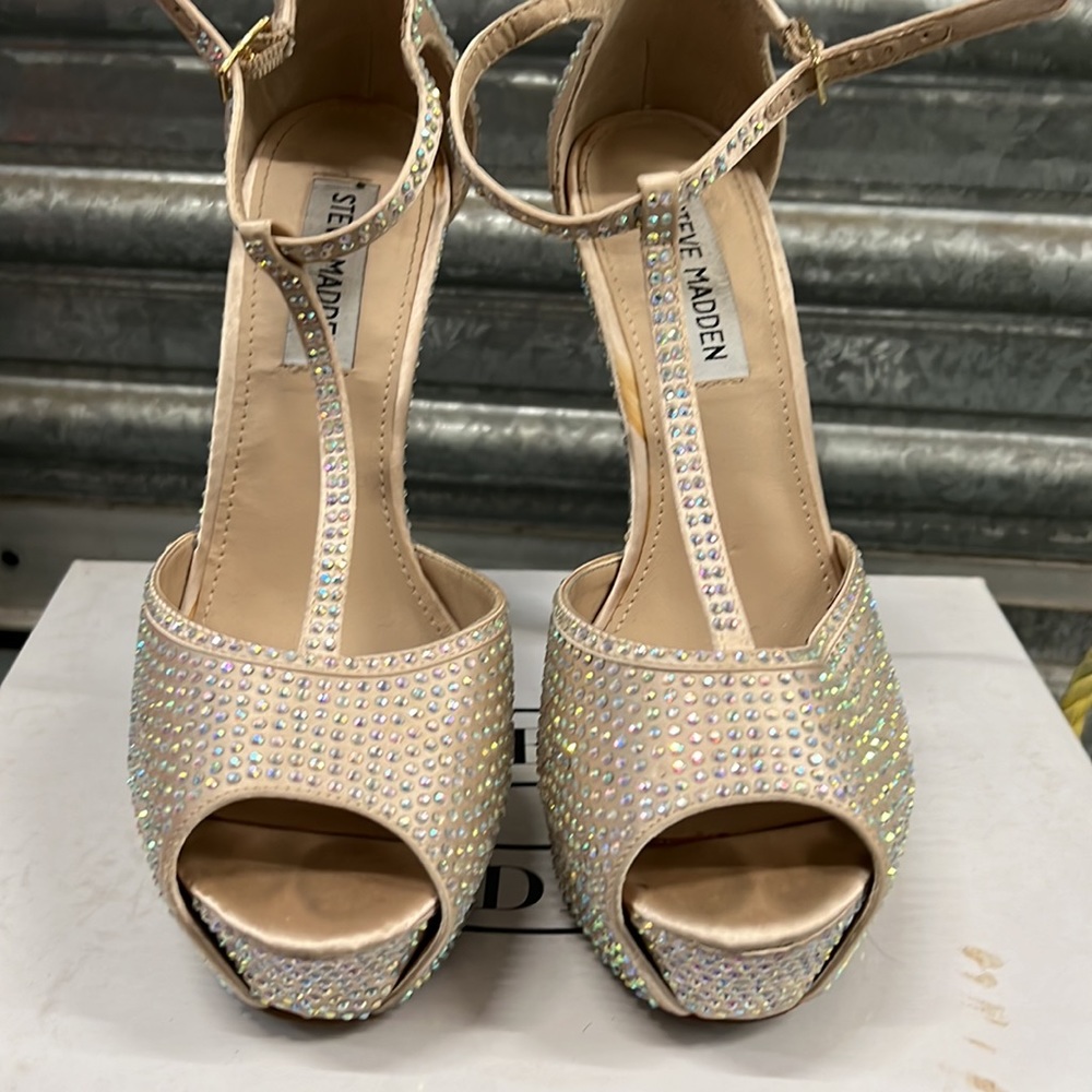 Steve Madden Heels - Picture 3 of 8